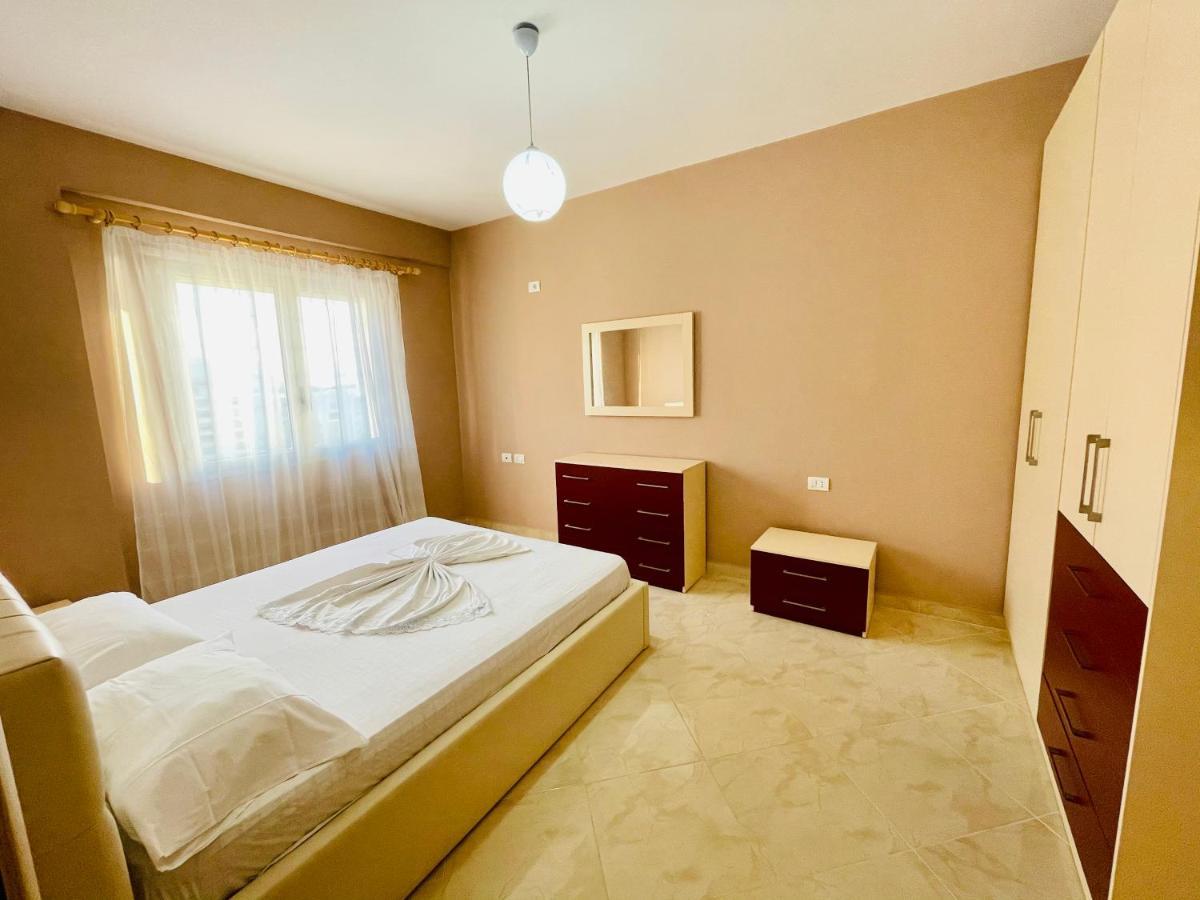 Jico Travel - Erjon Apartments Vlorë Buitenkant foto
