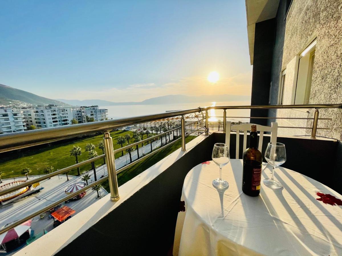 Jico Travel - Erjon Apartments Vlorë Buitenkant foto