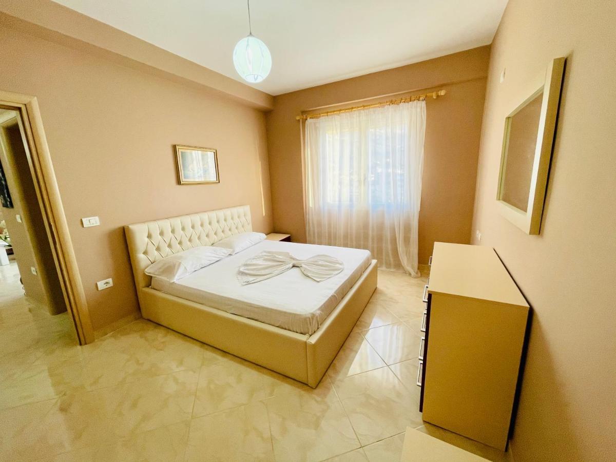 Jico Travel - Erjon Apartments Vlorë Buitenkant foto