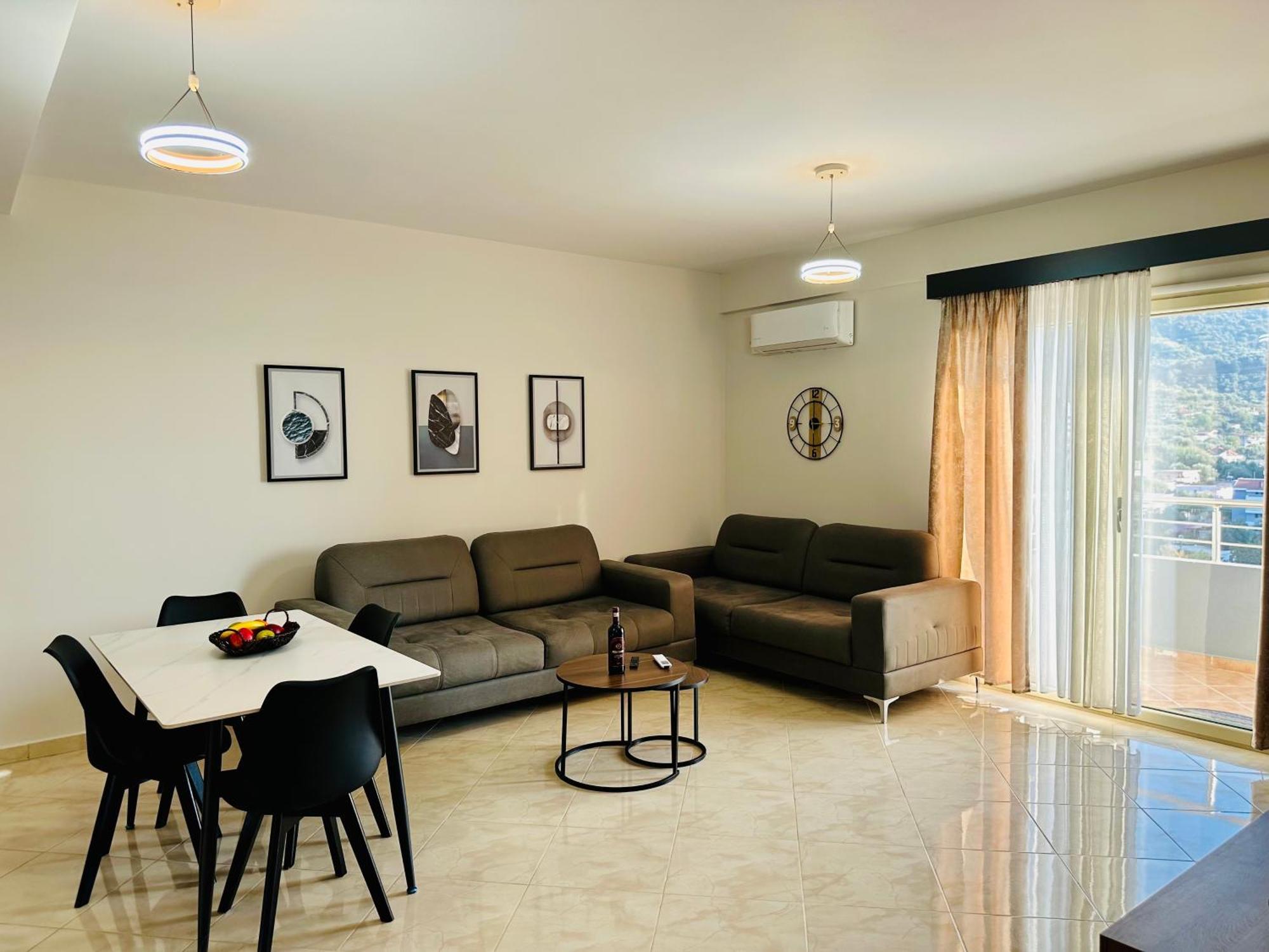 Jico Travel - Erjon Apartments Vlorë Buitenkant foto