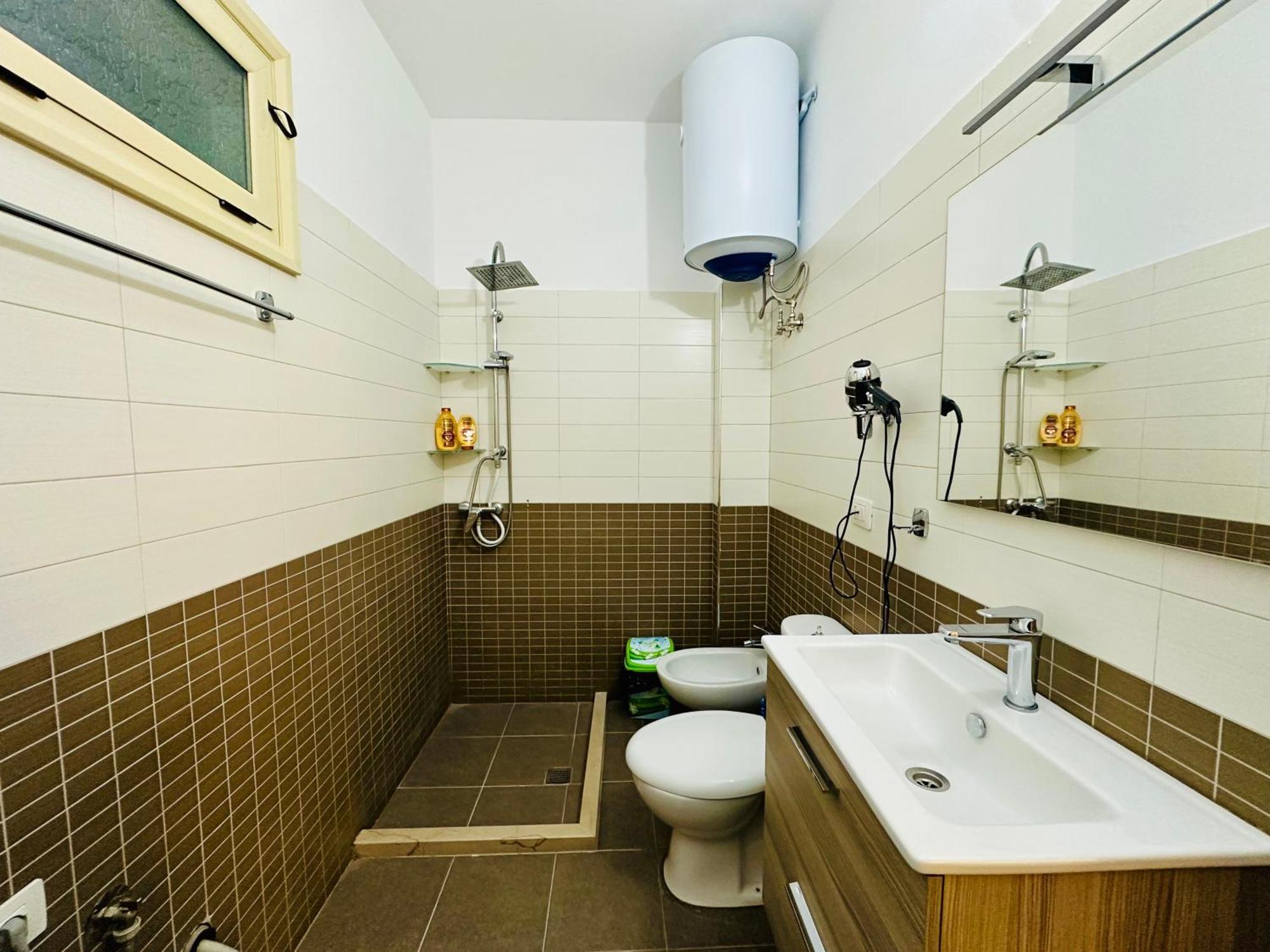Jico Travel - Erjon Apartments Vlorë Kamer foto